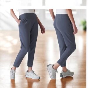 NWOT Athleta elation pants in color granite blue. Size: 2x